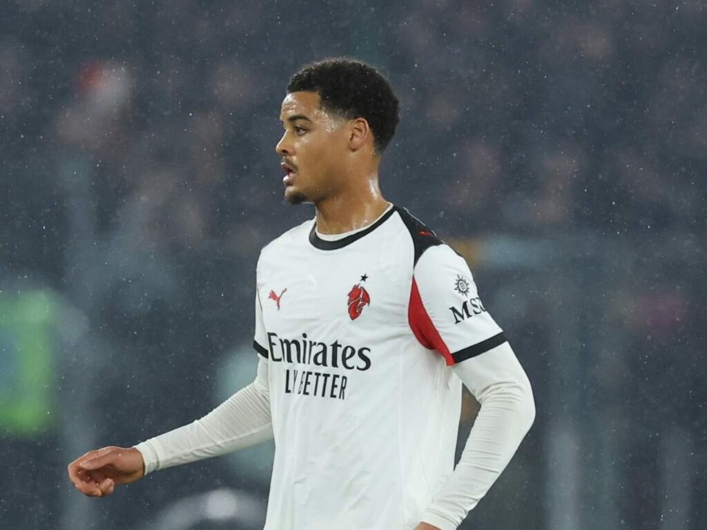 De Winter: "Vedevo il Milan in Champions, ci giocavo alla PlayStation. A papà piaceva Seedorf e ..."