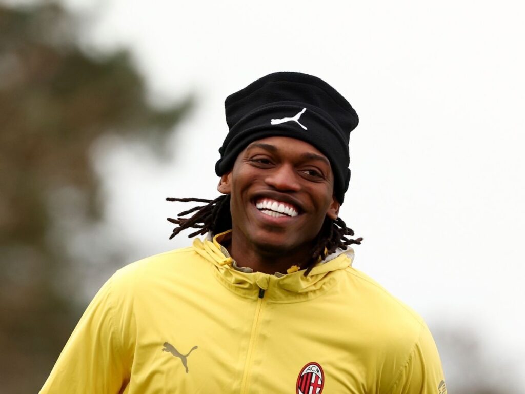 Milan, Leao fa ancora fatica fisicamente: come può essere utile per Allegri? Col Como ...