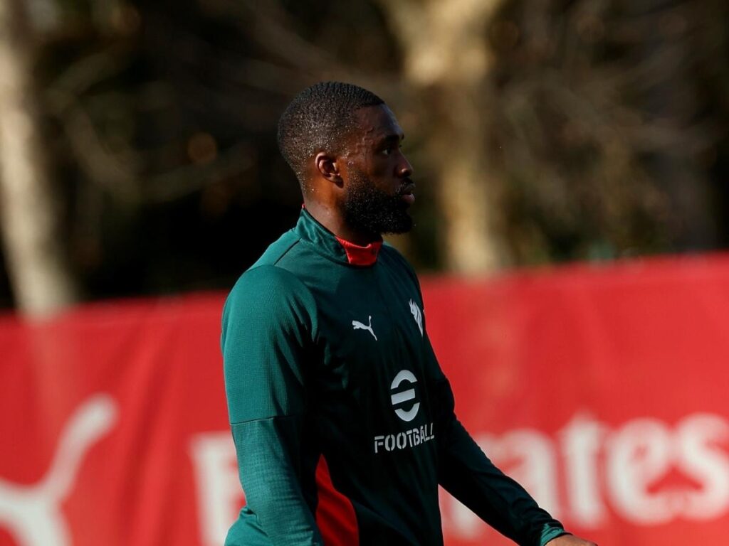 Tomori il prossimo al rinnovo con il Milan. Mentre per Bartesaghi ...
