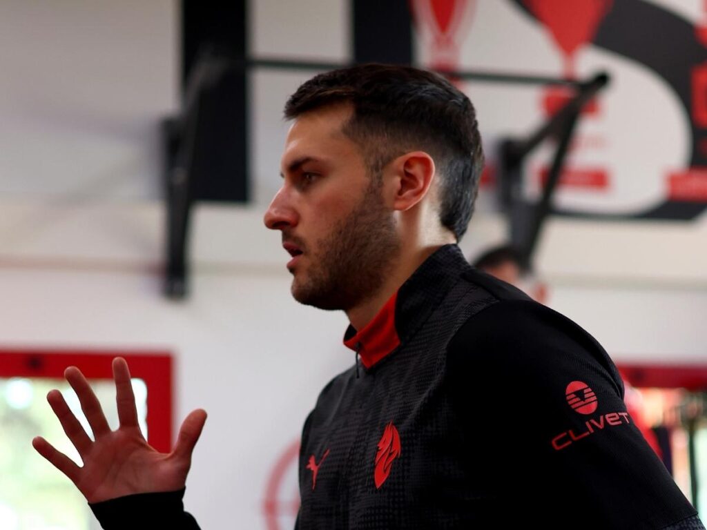Milan, Allegri e gli infortuni: "Gabbia è fuori per la Cremonese". Grandi notizie su Gimenez