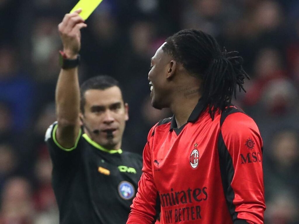 La moviola di Milan-Parma: insufficiente l'arbitro Piccinini. L'analisi degli episodi chiave