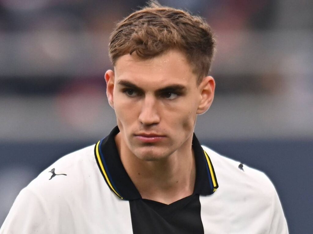 Milan, accostato Pellegrino. Intanto lui rinnova col Parma fino al 2030
