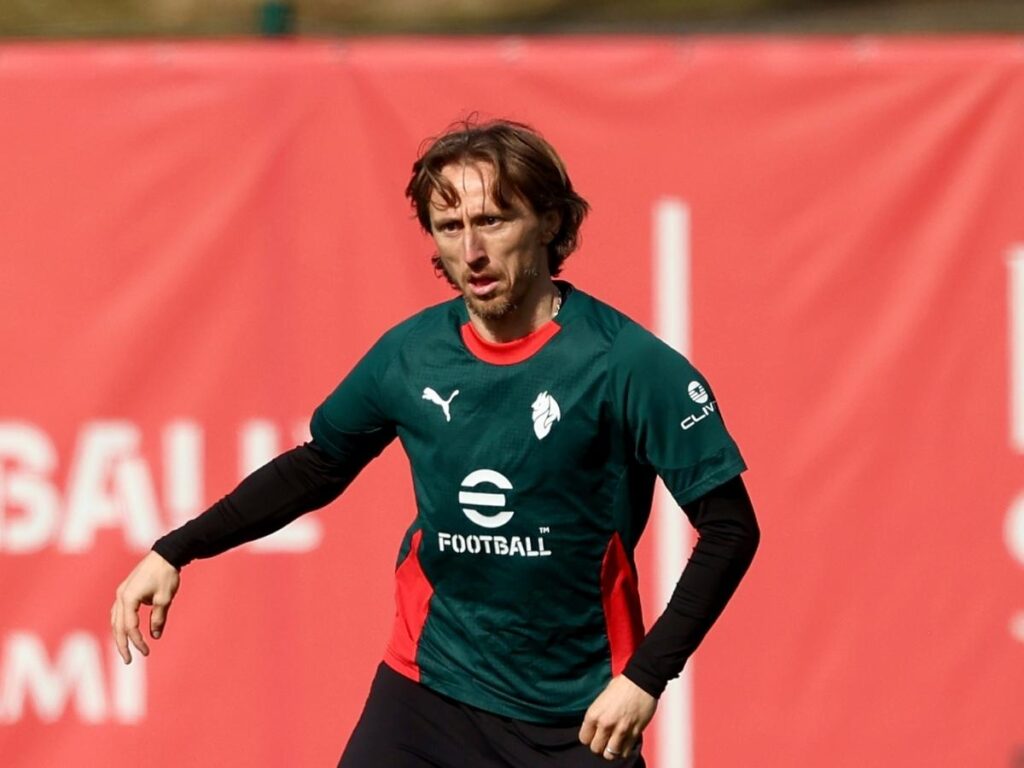 Bucchioni: "Centrocampo Milan? Ecco chi preferisco sempre al fianco di Modric"