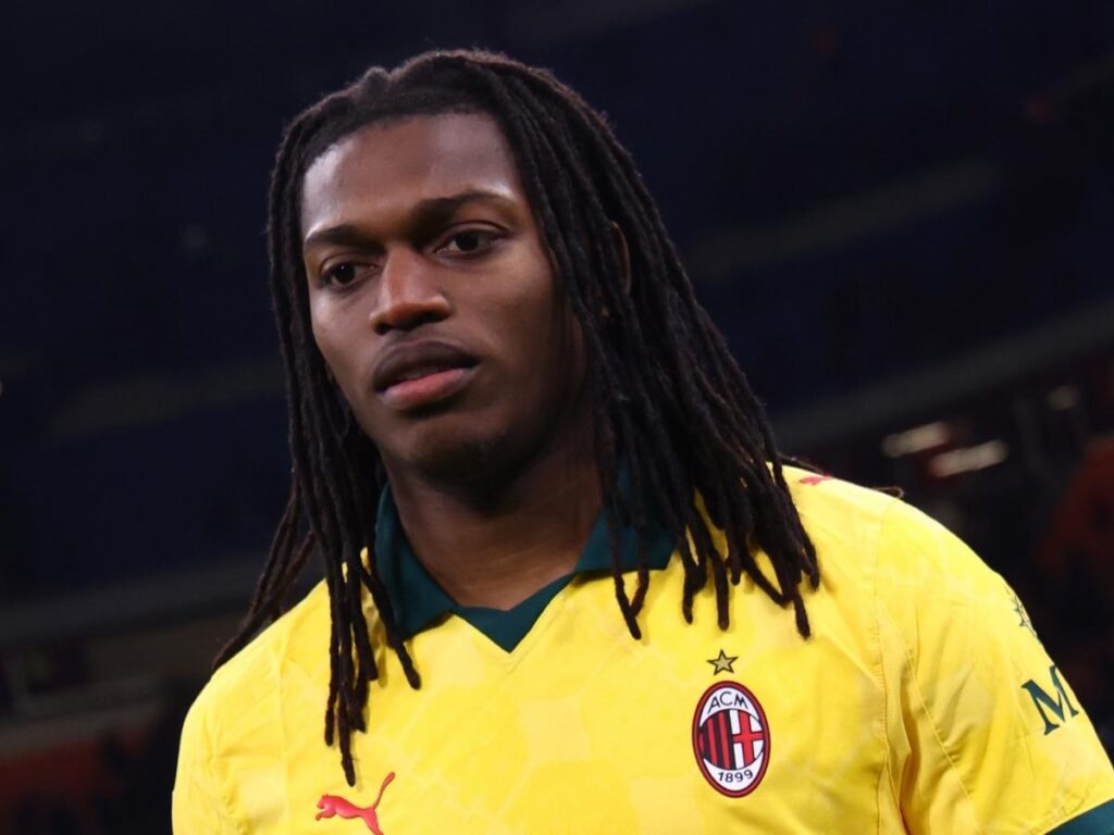 Milan, Leao: "Da centravanti posso fare più gol. Derby? È vita o morte: io voglio vivere"