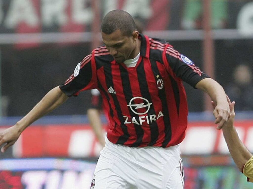 Amoroso ricorda la sua esperienza in rossonero: "Essere chiamato dal Milan è stato un orgoglio"