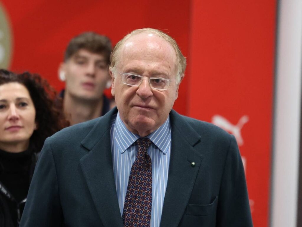Milan, la Curva Sud: "Preferiamo il silenzio della dirigenza alle parole di Scaroni"