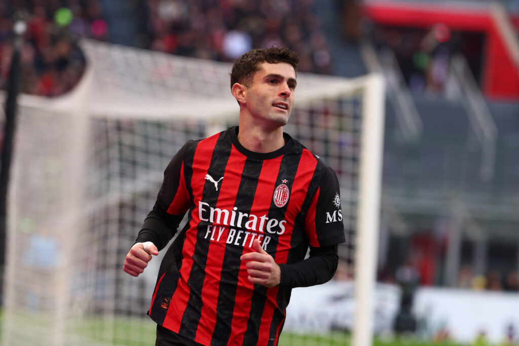 Pulisic: "I tifosi del Milan sono fantastici. Io sto bene, mi sento meglio. Sono vicino..."