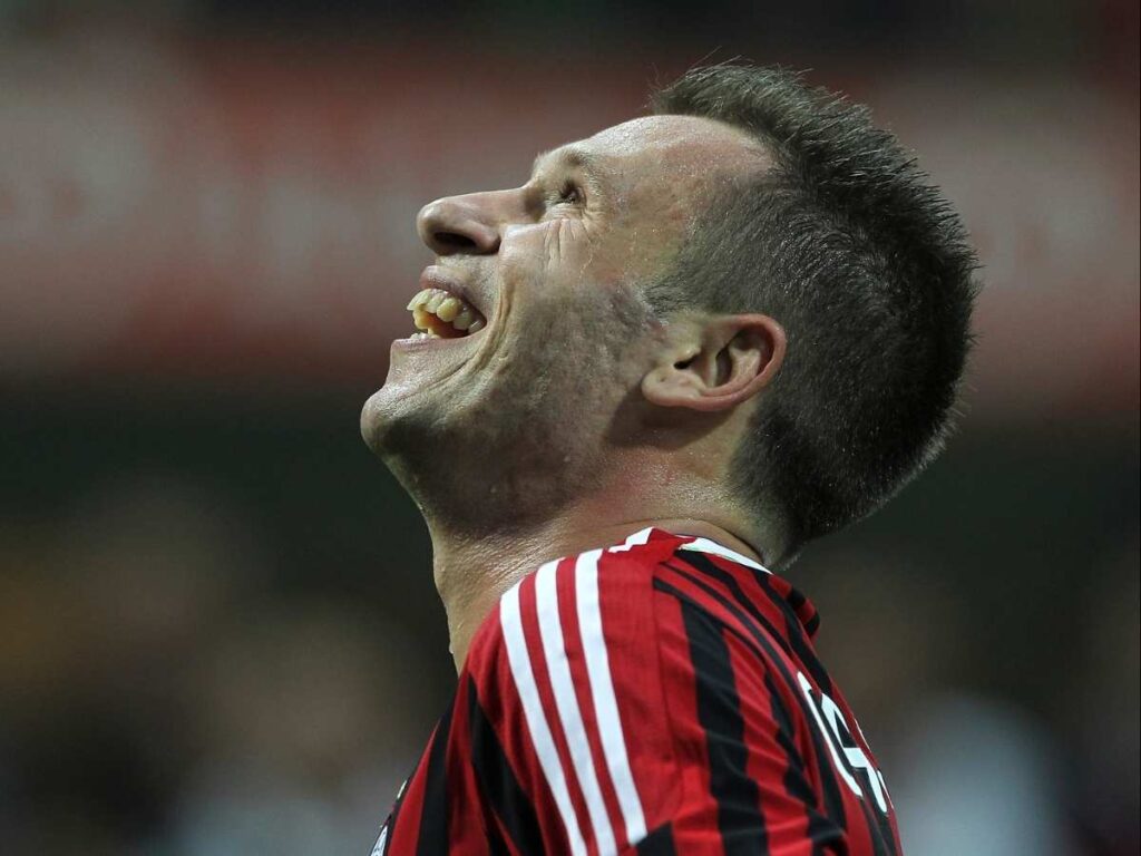 Milan, Cassano duro: "Leao un bidone. Dimarco con Allegri..."