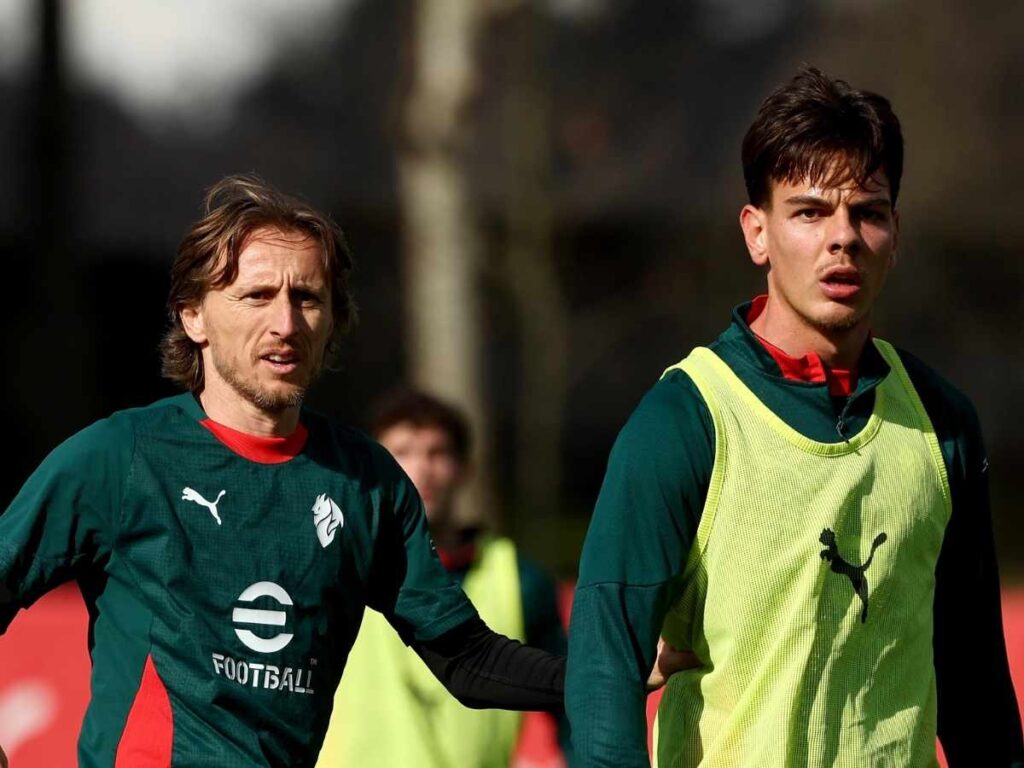 Allegri cambia piano tattico: ecco come potrebbe giocare il Milan con Modric e Jashari contro il Como