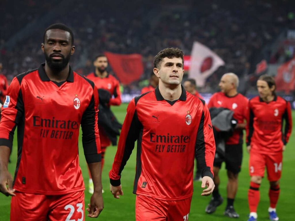 Scudetto, il Milan va k.o. contro il Parma in un mare di polemiche e si arrende: Inter in fuga