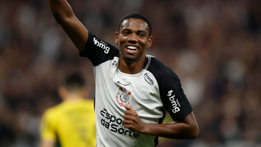 André: "Se andassi al Milan vivrei un sogno, ma sono concentrato al 100% sul Corinthians"