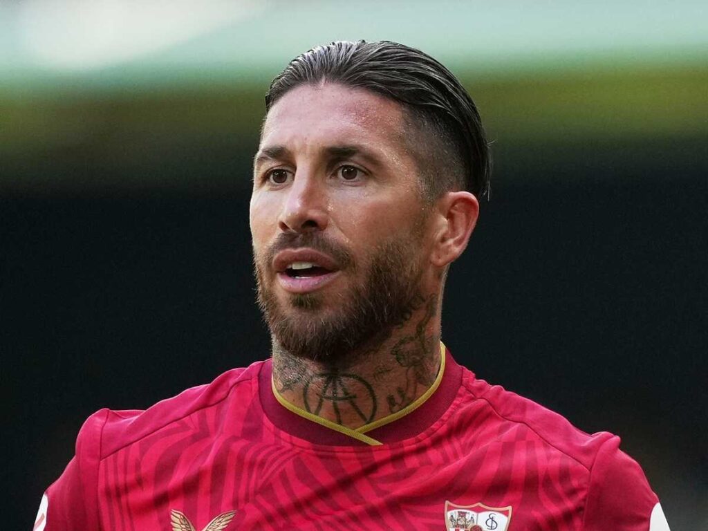 Derby, a San Siro anche Sergio Ramos vicino alla panchina del Milan