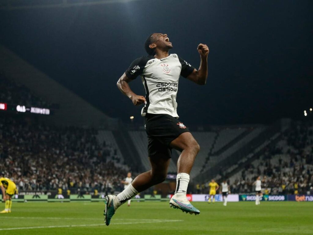 Calciomercato Milan, il DS del Corinthians parla di André: "C'è un'offerta"