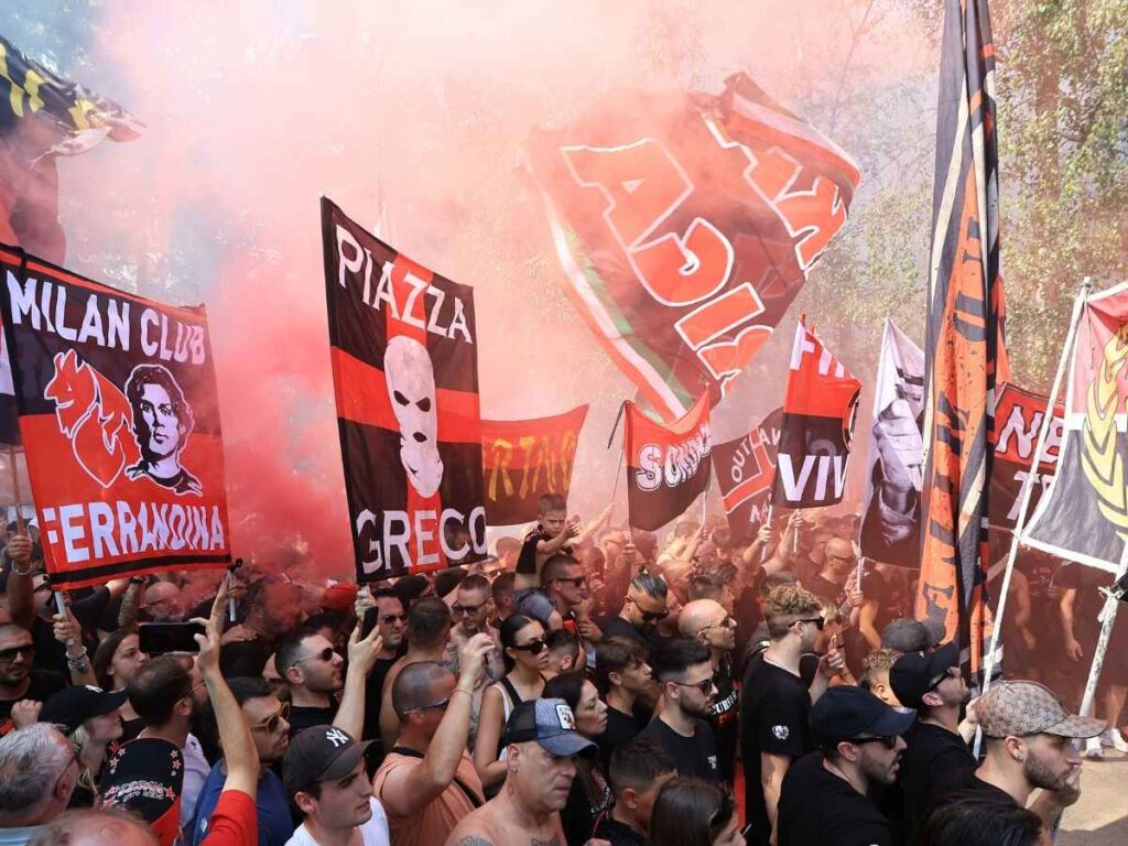 Milan, nuove iniziative per i tifosi: il club incontra i membri AIMC a San Siro