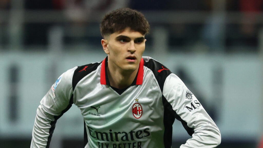 Milan, Bartesaghi: "Primo giorno al Vismara con Maldini. Vi racconto questo retroscena con Leao"