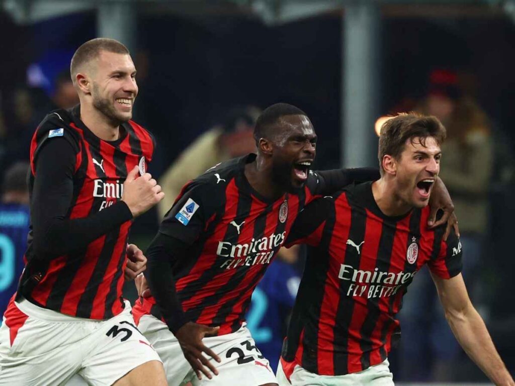 Milan, il 4-3-3 non riguarda solo Leao e Pulisic: attenzione alla difesa