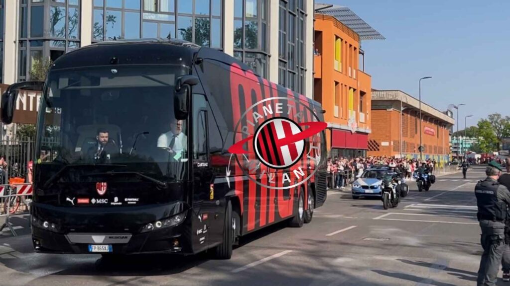 Milan-Udinese: pullman rossonero arrivato a San Siro | Pm News