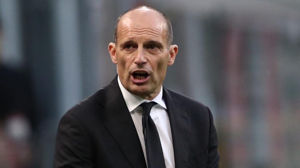 Massimiliano Allegri, allenatore AC Milan, non sembra più così saldo sulla panchina rossonera: potrebbe finire al Napoli o nella Nazionale italiana