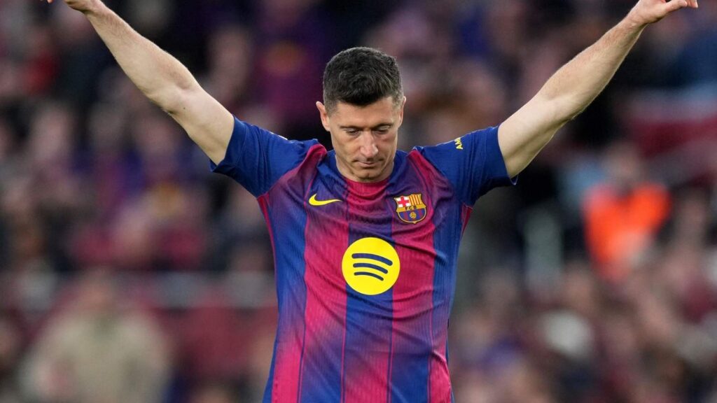 Robert Lewandowski, attaccante del Barcellona, obiettivo di calciomercato del Milan per l'estate 2026