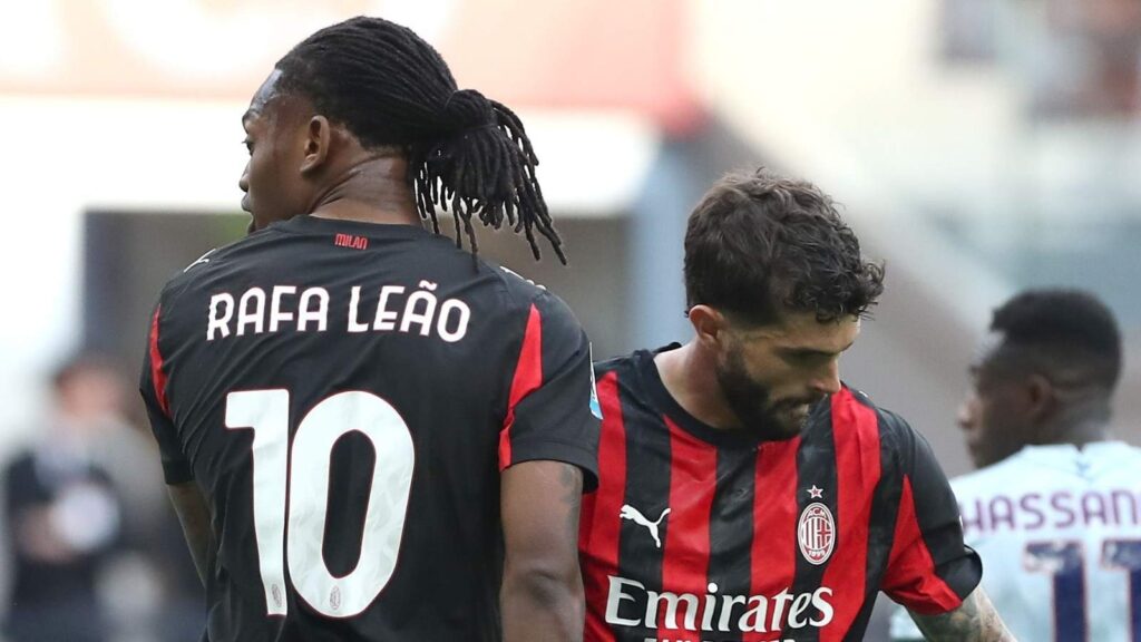 Rafael Leao e Christian Pulisic attaccanti del Milan di Massimiliano Allegri