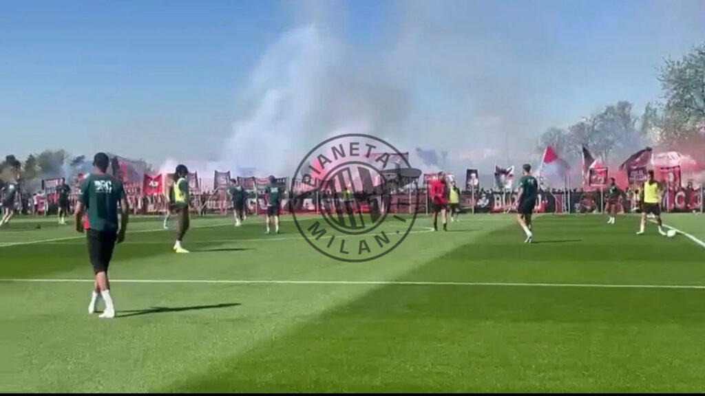 Napoli-Milan, trasferta vietata ai tifosi? No problem: il popolo rossonero in massa a Milanello