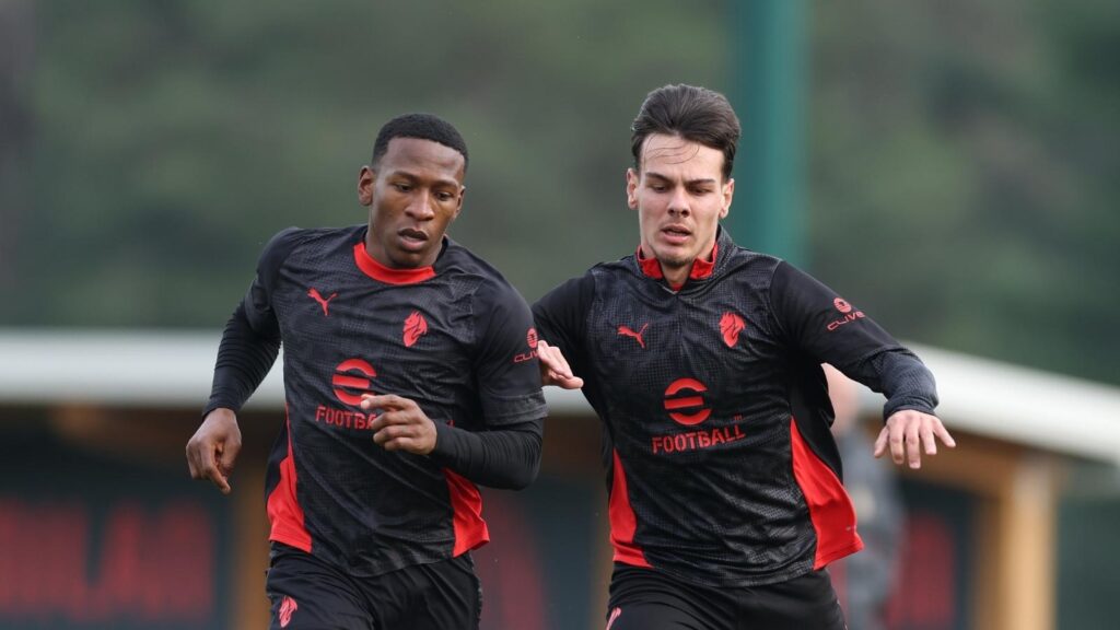 Pervis Estupinan e Ardon Jashari, giocatori Milan