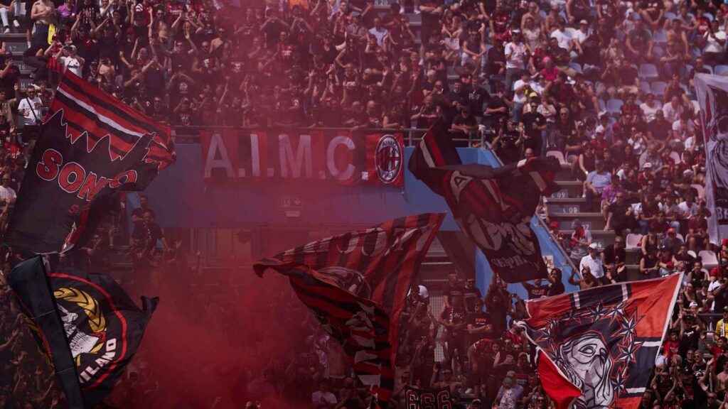 I tifosi rossoneri al 'Mapei Stadium' durante Sassuolo-Milan di Serie A
