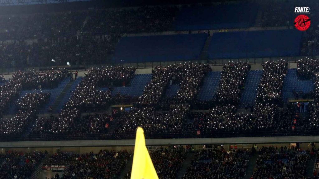 Milan, Curva Sud rossonera fuori allo stadio in attesa di Furlani | PM