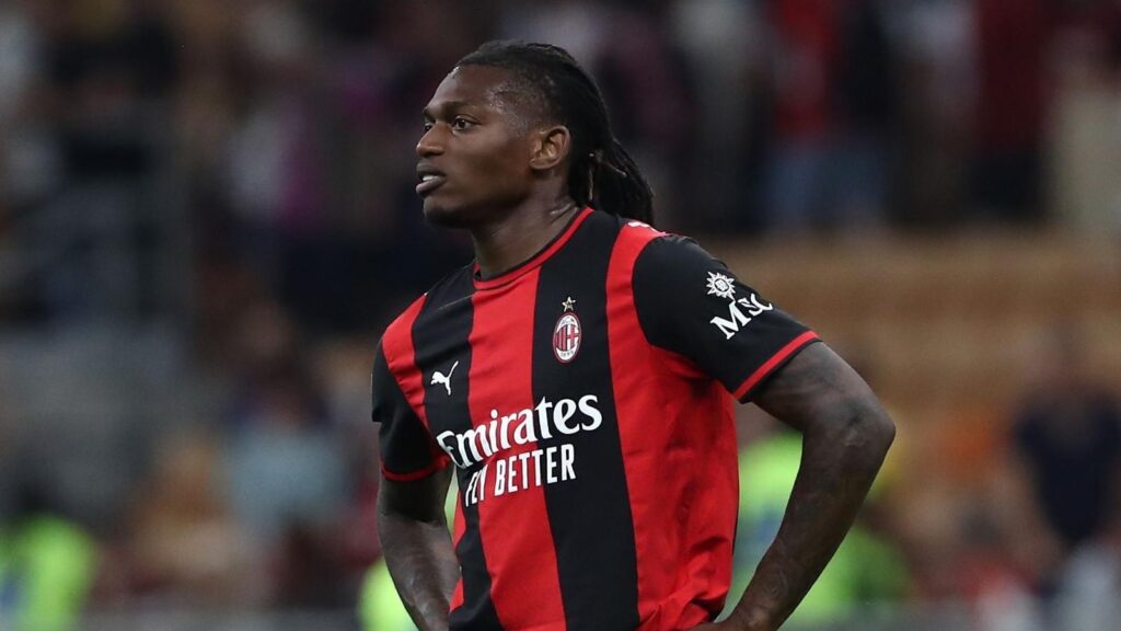 Rafael Leao, attaccante AC Milan, potrebbe lasciare i rossoneri nel calciomercato estivo 2026