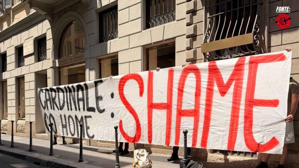 Curva Sud, altri due striscioni: "Cardinale go home: SHAME!" | Foto PM