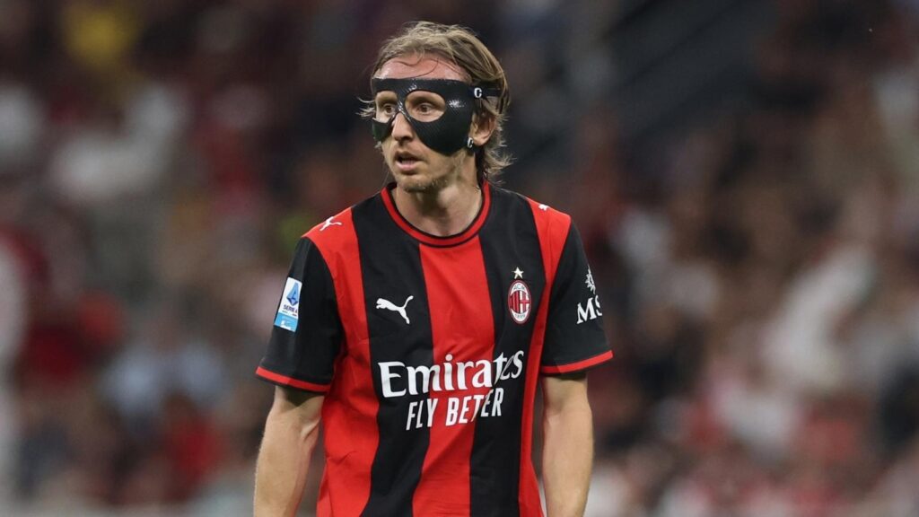 Luka Modric, centrocampista AC Milan, qui durante Milan-Cagliari 1-2 di Serie A