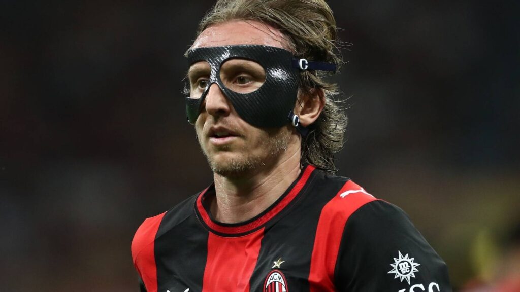 Luka Modric, centrocampista AC Milan, potrebbe non rinnovare il contratto con i rossoneri per la prossima stagione e ritirarsi dal calcio giocato dopo i Mondiali