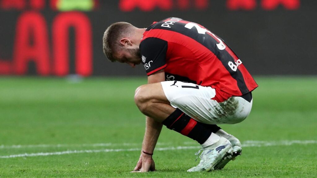 Strahinja Pavlovic, difensore AC Milan, qui durante Milan-Cagliari 1-2 di Serie A