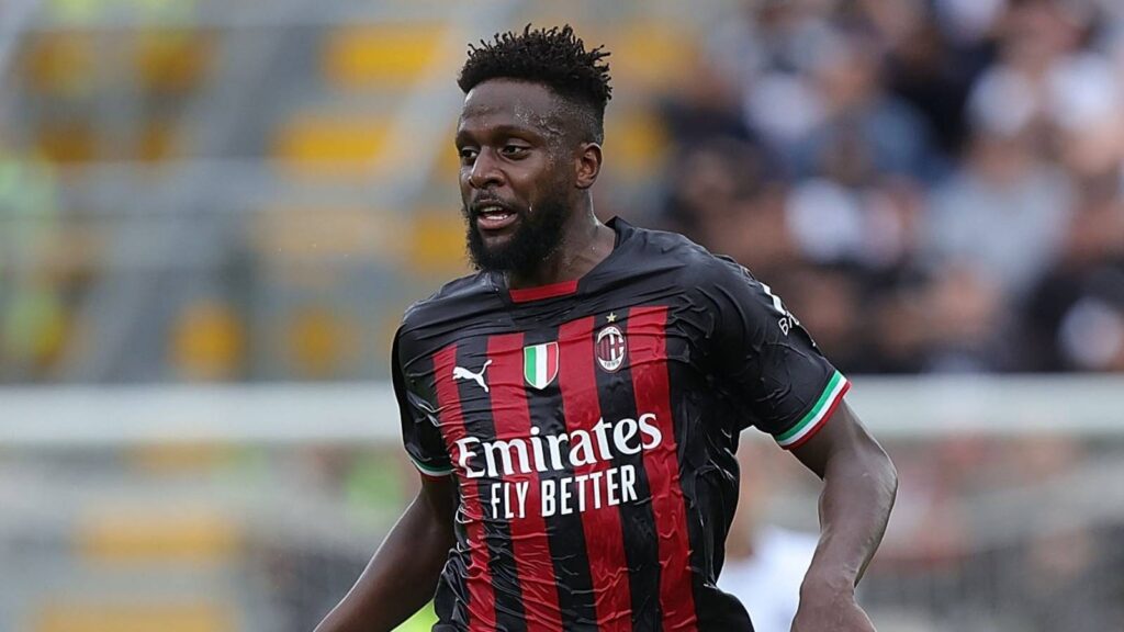 Divock Origi, ex attaccante AC Milan, ha annunciato l'addio al calcio giocato