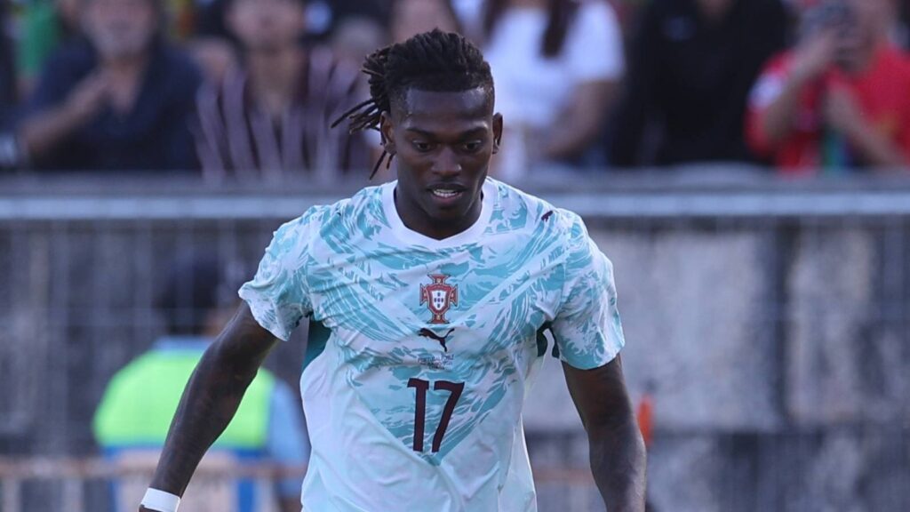 Rafael Leao, attaccante AC Milan, potrebbe lasciare i rossoneri nel calciomercato estivo 2026